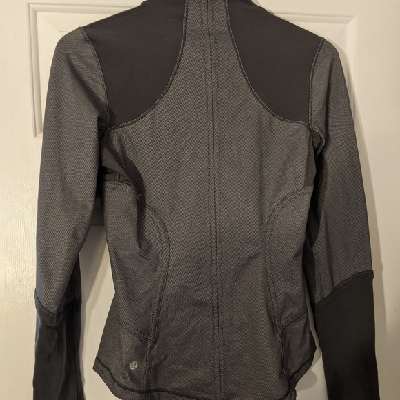 Lululemon jacket - Picture 5 of 6